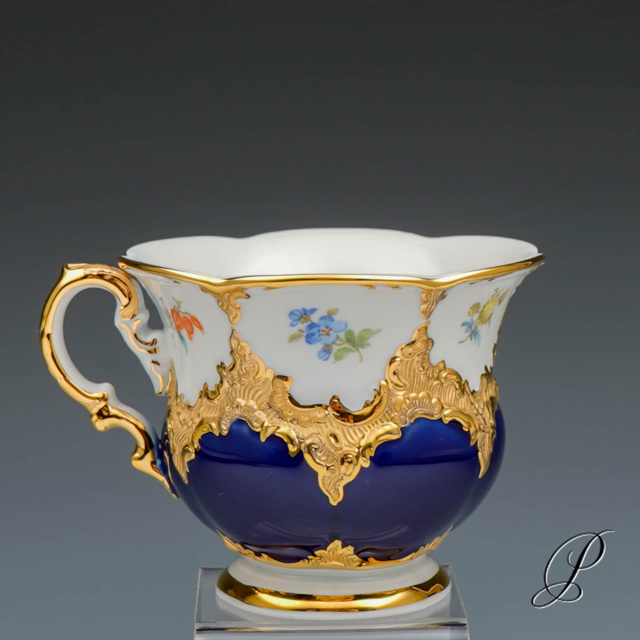 Kaffeetasse Meissen B-Form Kobaltblau mit Streublümchen – Bild 3