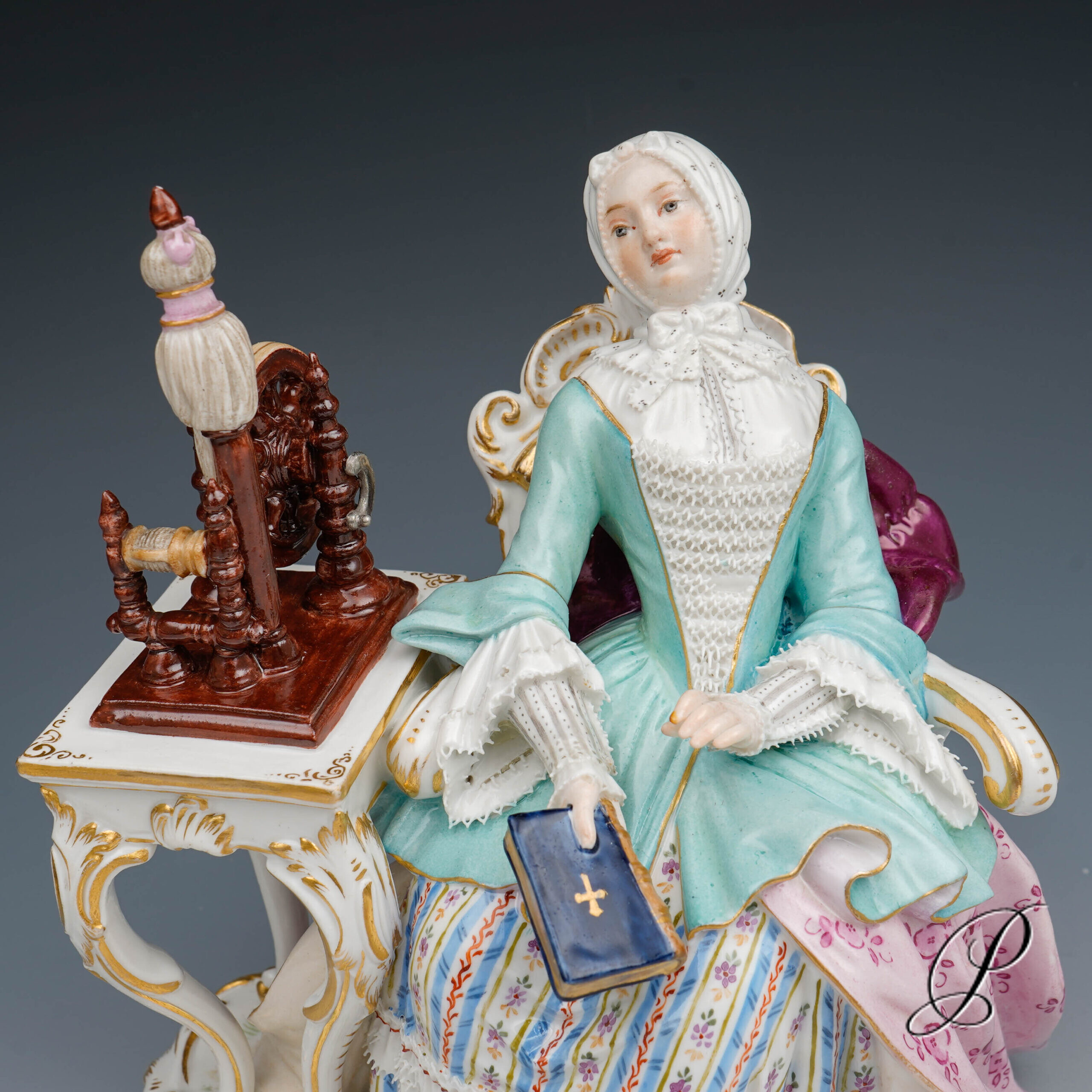 Figur Meissen Knaufzeit " Mädchen am Spinnrad" nach dem Gemälde von Jean-Baptiste Simeon Chardin – Bild 3