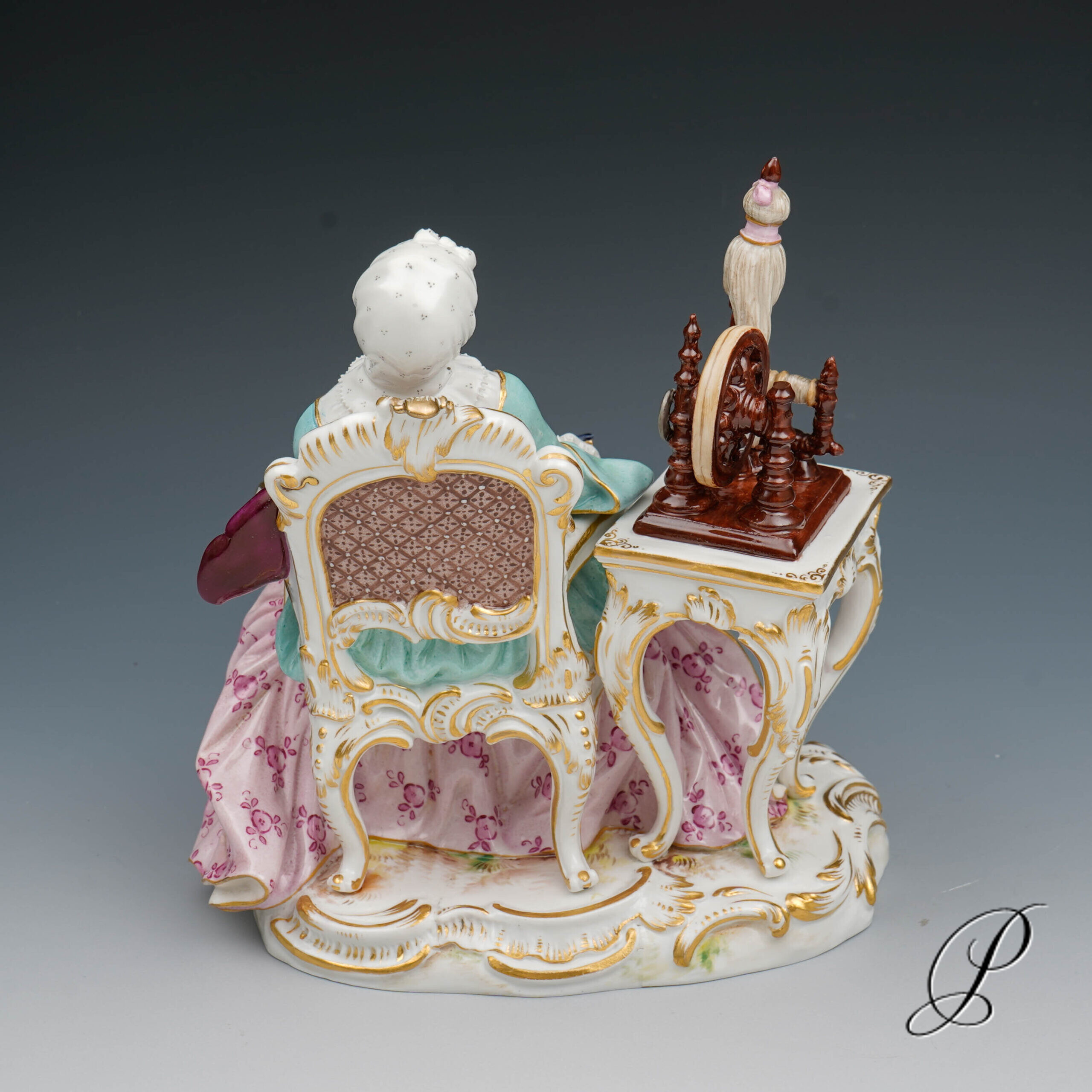 Figur Meissen Knaufzeit " Mädchen am Spinnrad" nach dem Gemälde von Jean-Baptiste Simeon Chardin – Bild 6