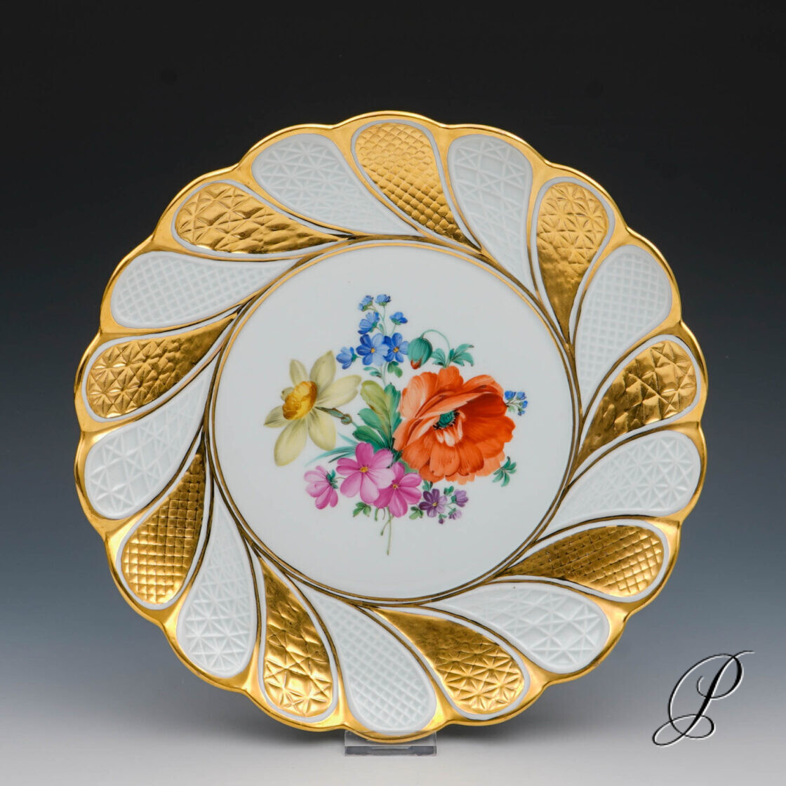 Prunkteller Meissen Knaufzeit um 1860 mit großem Blumenbukett