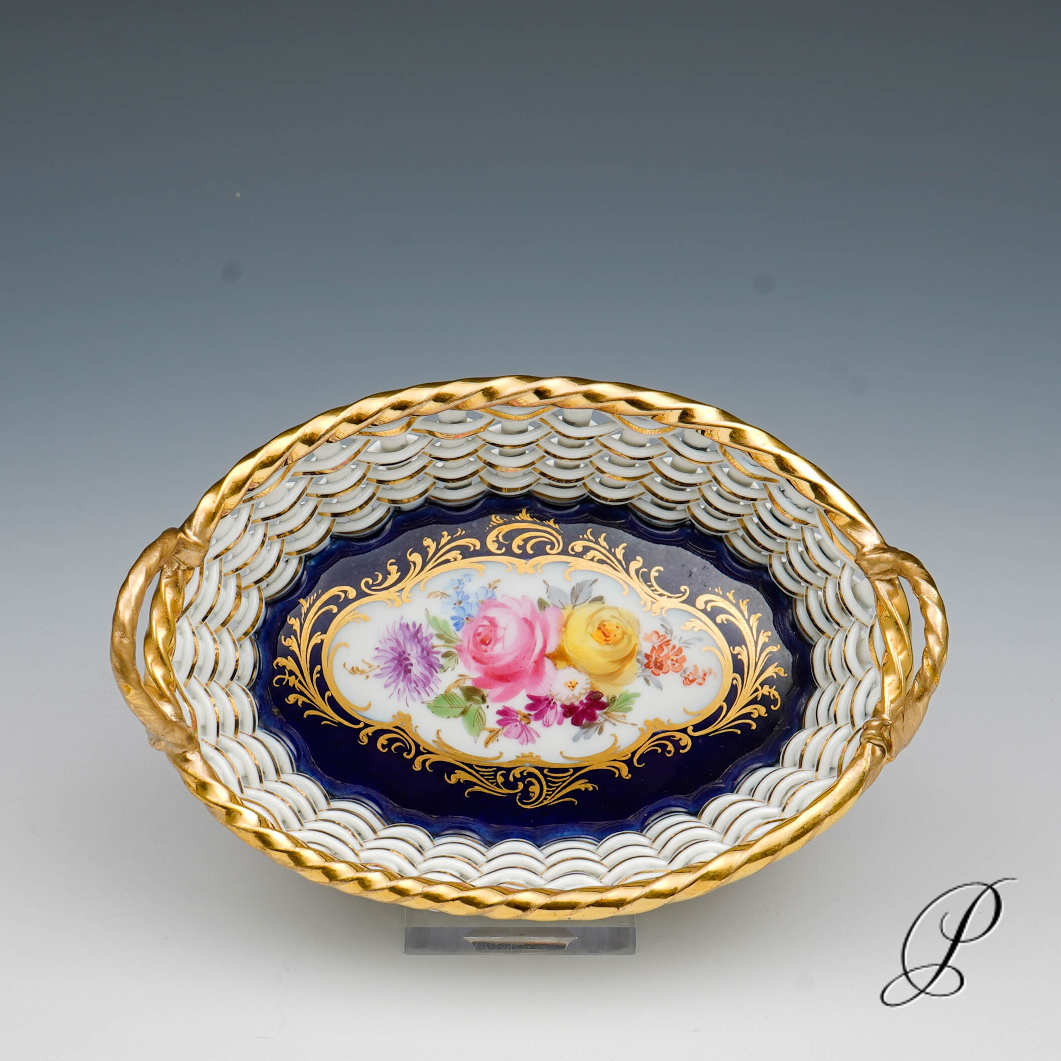Korb Meissen Knaufzeit um 1900 Jhd. Kobaltblau mit Blumenbukett – Bild 4