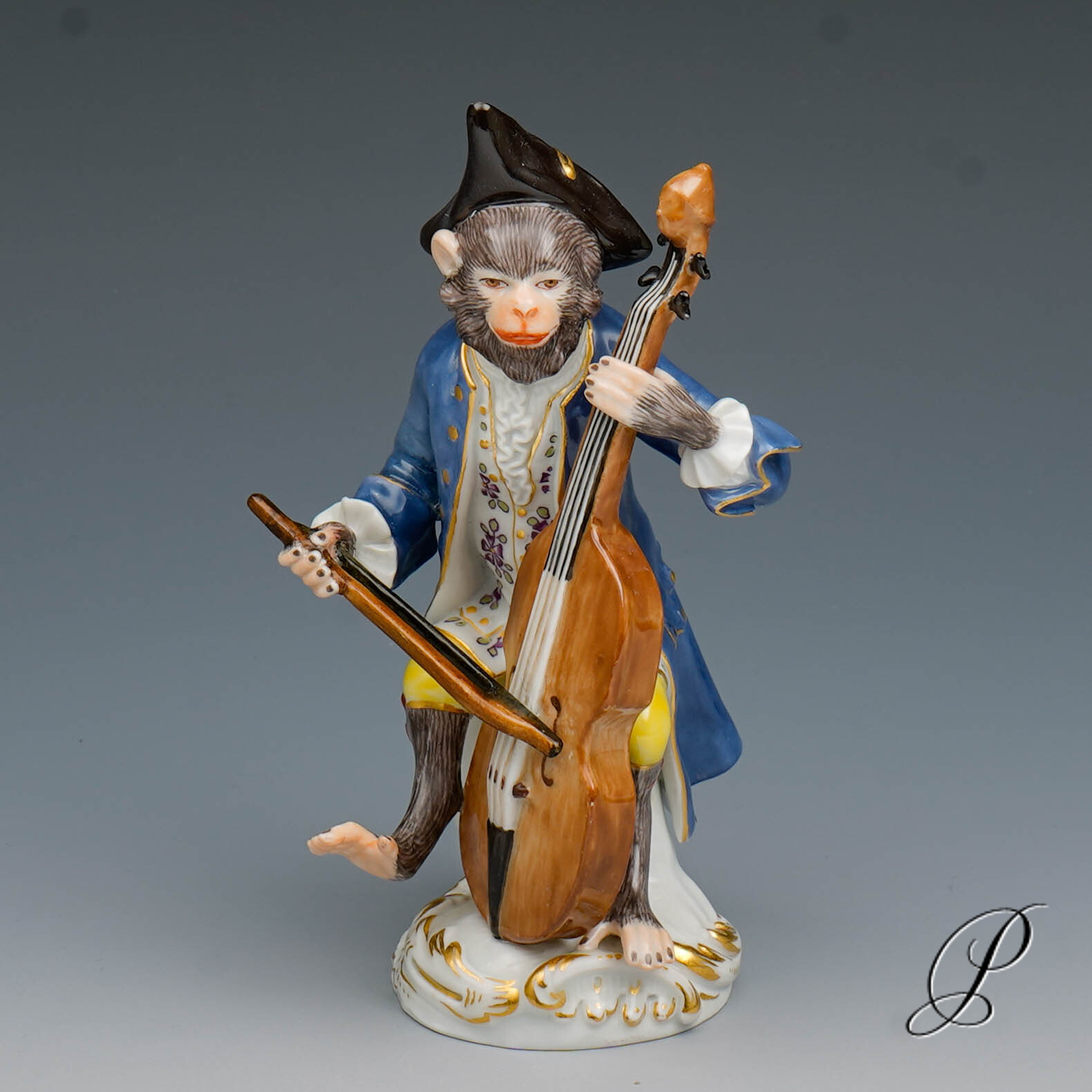 Figur Meissen 1.Wahl aus der Affenkapelle der Baßgeiger