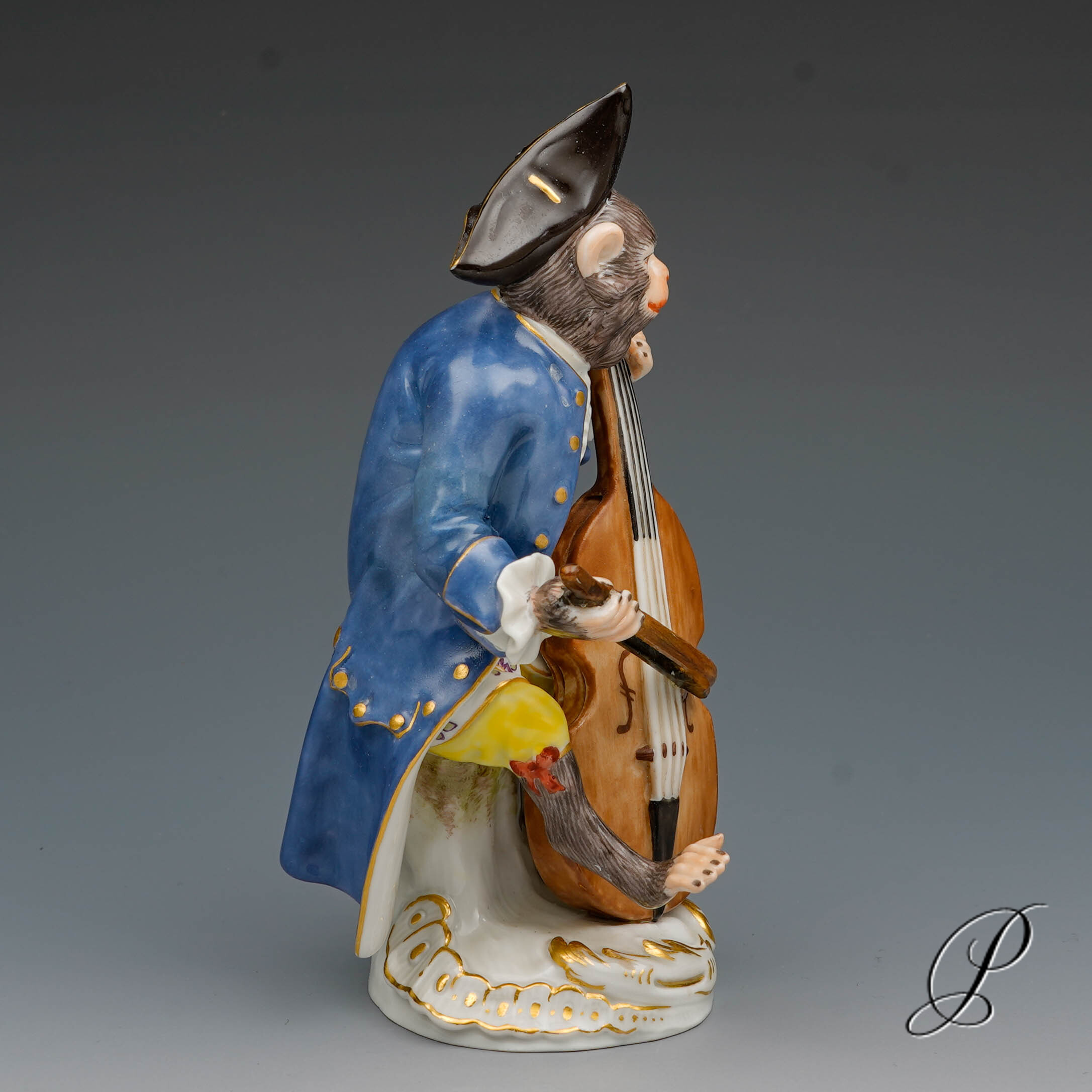 Figur Meissen 1.Wahl aus der Affenkapelle der Baßgeiger – Bild 8