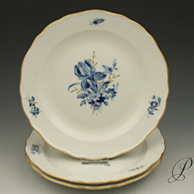 3_teller_blaue_blumen1
