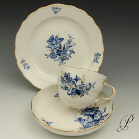 kaffeegedeck_blaue_blume_zwei1
